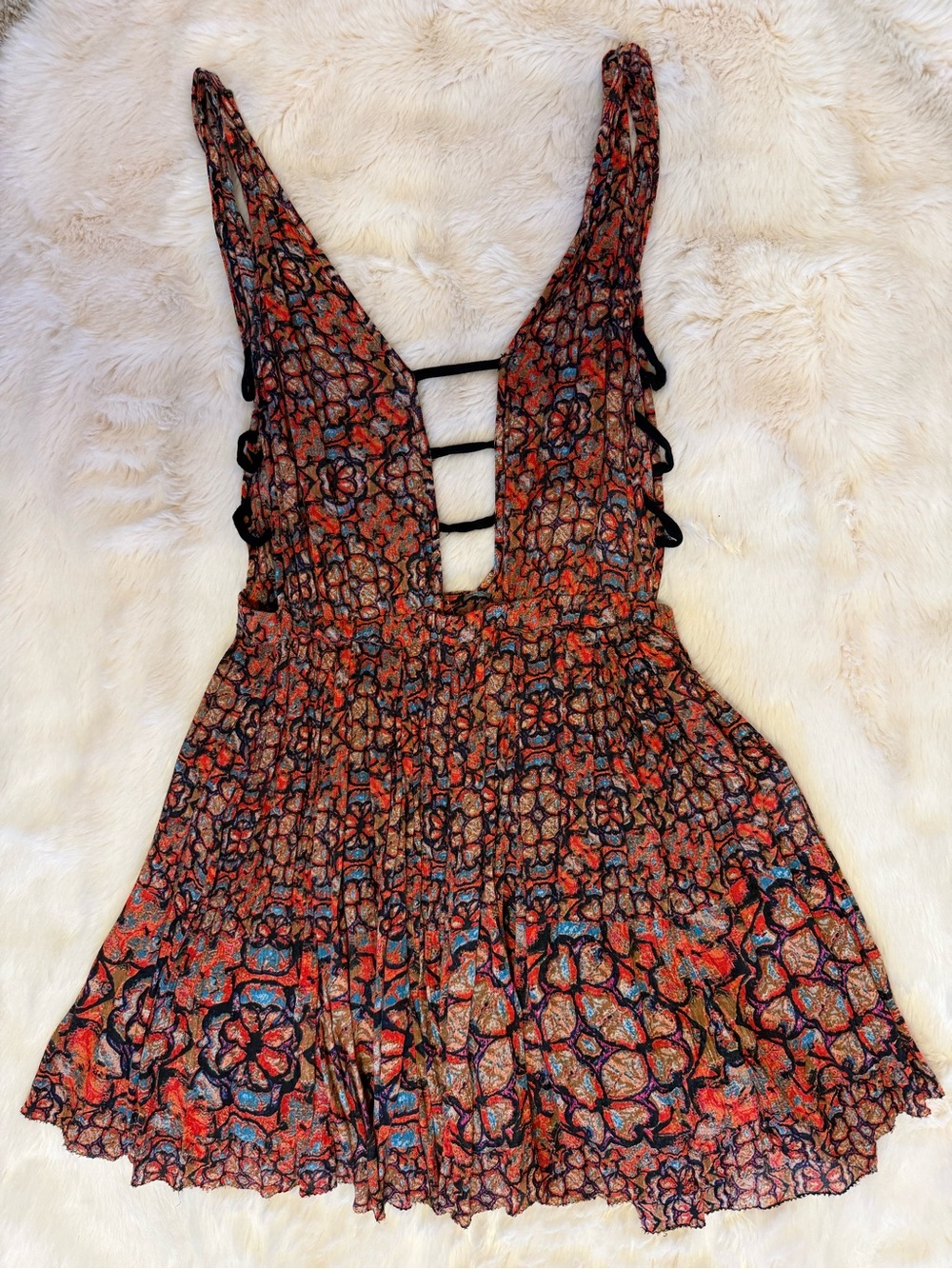 Red Floral V-Neck Mini Dress with Ladder Back